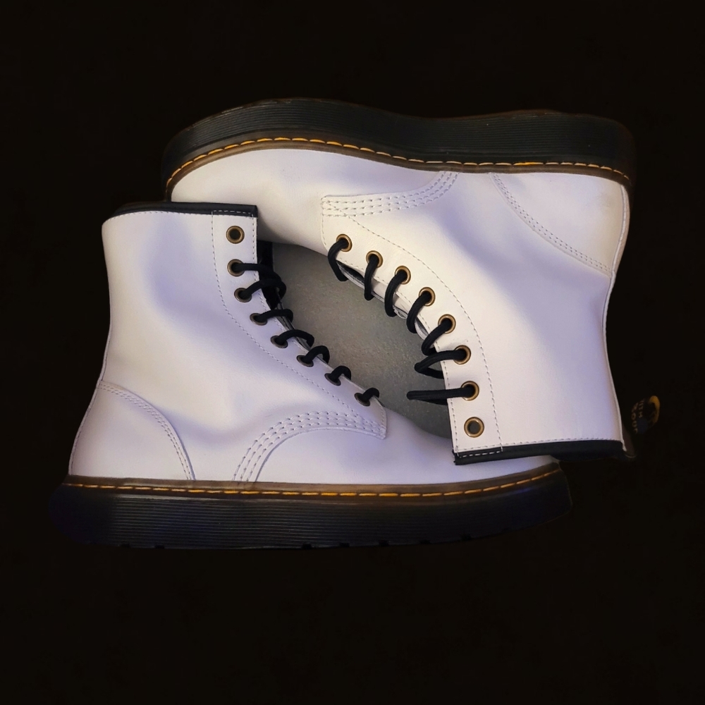 Doc Martens White Zavala Size 8(EU39). Never worn outside. With original box